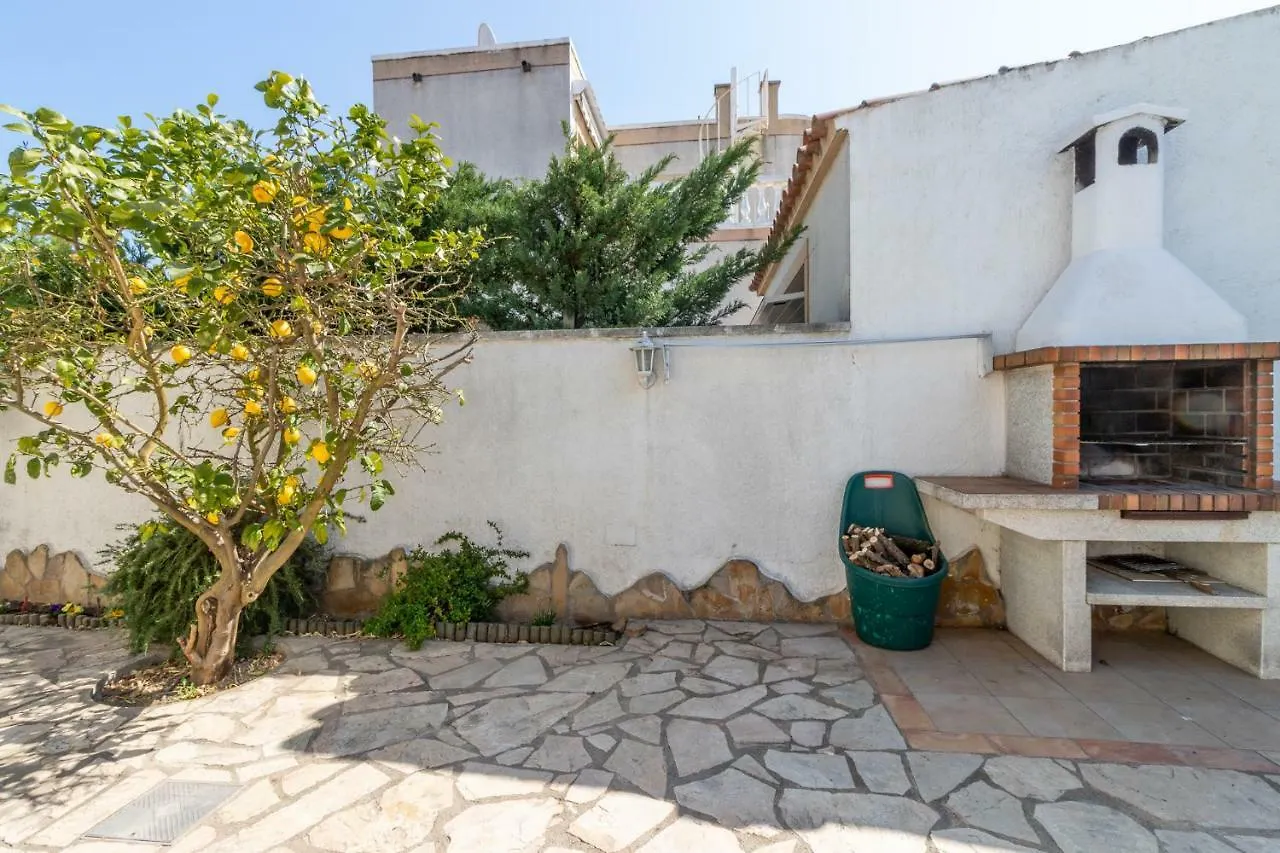 إمبوريابرافا Goldhome - Requesens 0*,  إسبانيا